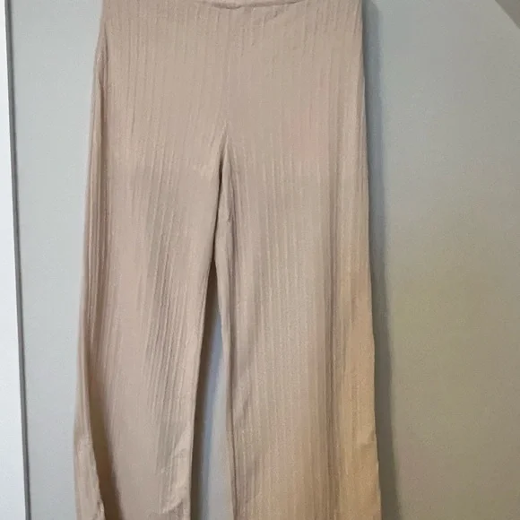 Chic Cream Wide Leg 2 piece outfit - Picture 8 of 9